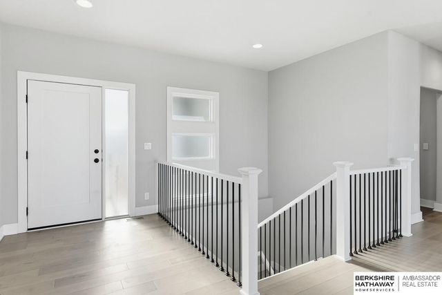 19014 Acorn Drive, Gretna, NE 68028