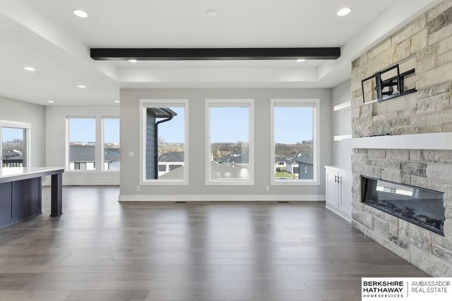 19014 Acorn Drive, Gretna, NE 68028