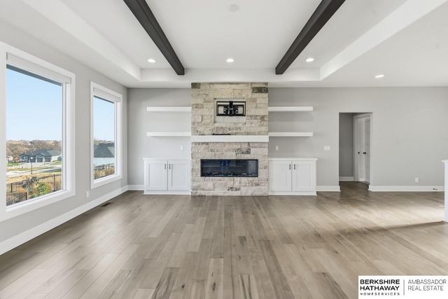 19014 Acorn Drive, Gretna, NE 68028