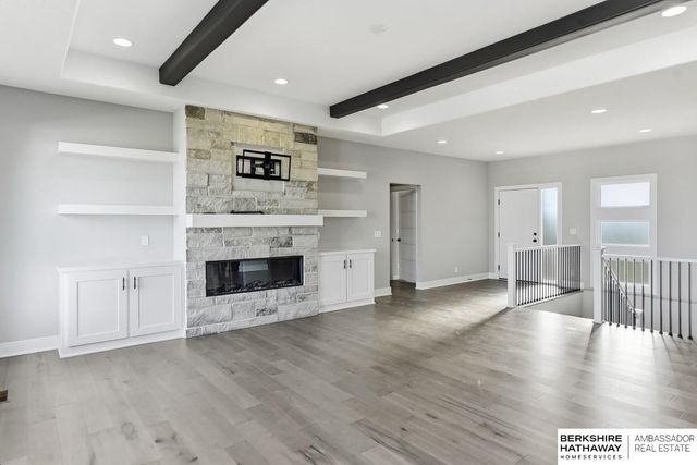 19014 Acorn Drive, Gretna, NE 68028