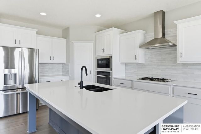 19014 Acorn Drive, Gretna, NE 68028