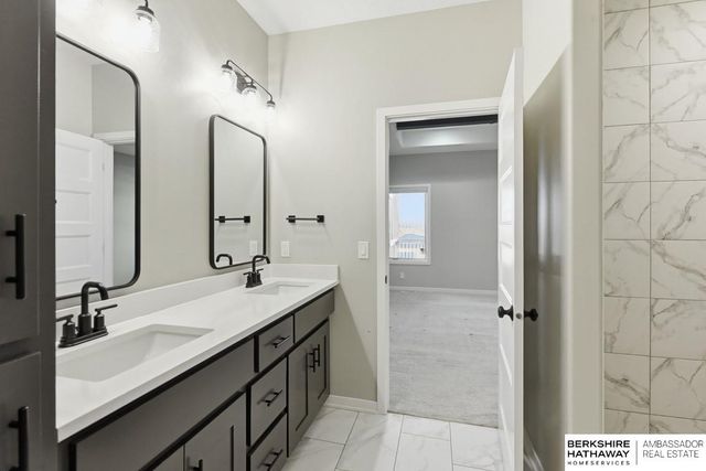 19014 Acorn Drive, Gretna, NE 68028