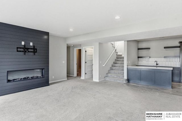 19014 Acorn Drive, Gretna, NE 68028