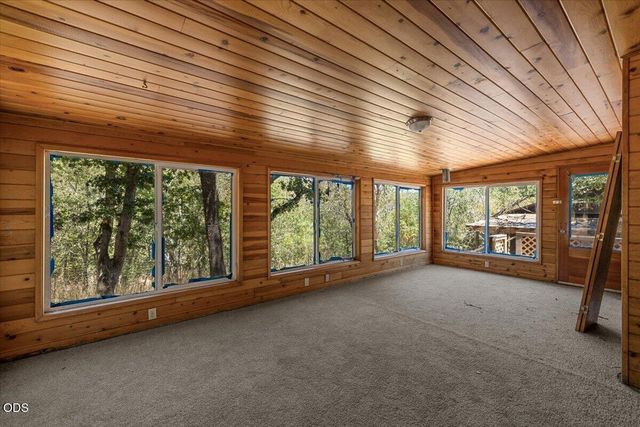 2350 Galls Creek Road, Gold Hill, OR 97525