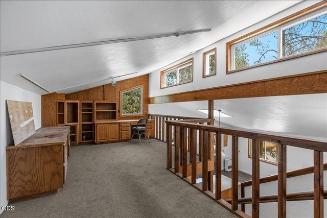 2350 Galls Creek Road, Gold Hill, OR 97525