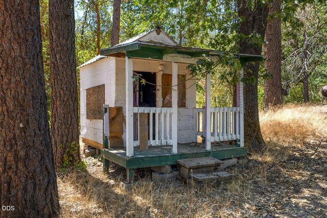 2350 Galls Creek Road, Gold Hill, OR 97525