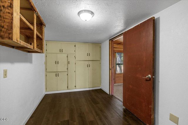 2350 Galls Creek Road, Gold Hill, OR 97525