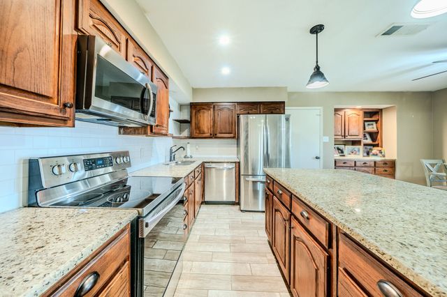 5211 Laurie Drive, Mineral Wells, TX 76067