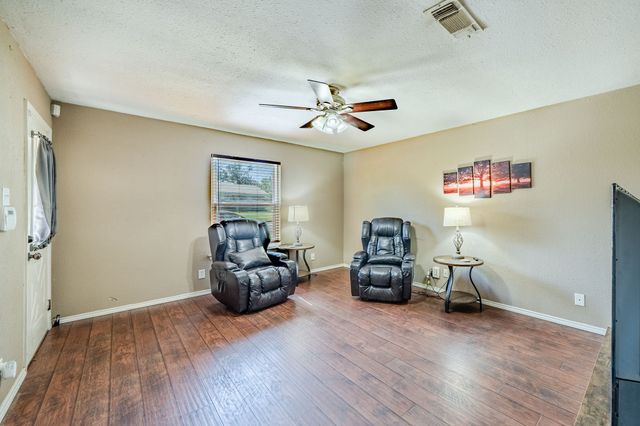 5211 Laurie Drive, Mineral Wells, TX 76067