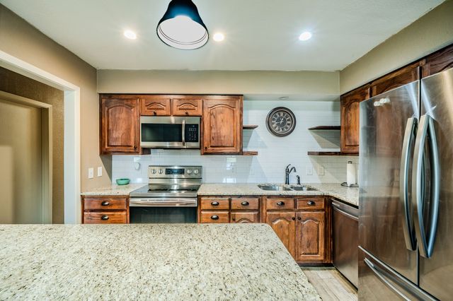 5211 Laurie Drive, Mineral Wells, TX 76067