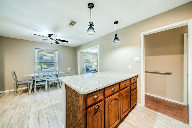 5211 Laurie Drive, Mineral Wells, TX 76067
