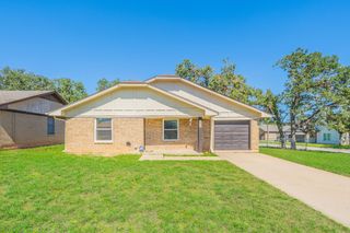 5211 Laurie Drive, Mineral Wells, TX 76067