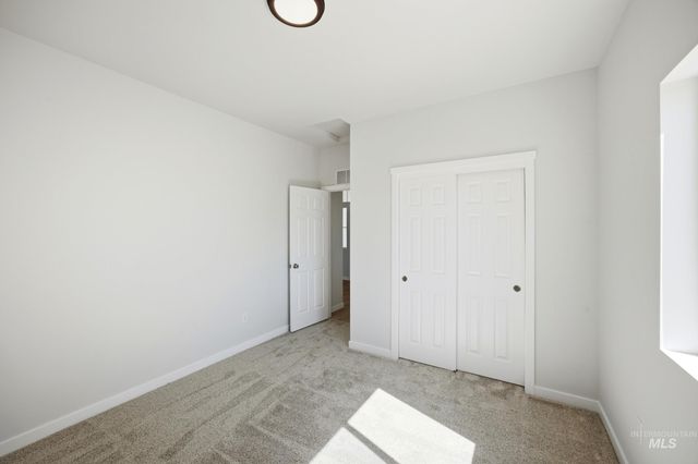 4595 S Amsterdam Ave, Nampa, ID 83686