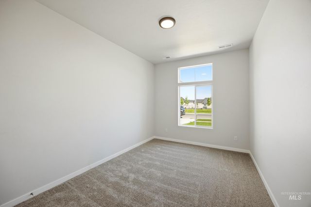 4595 S Amsterdam Ave, Nampa, ID 83686