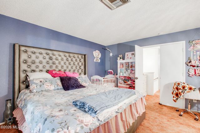 7520 S Camino Bello, Tucson, AZ 85746