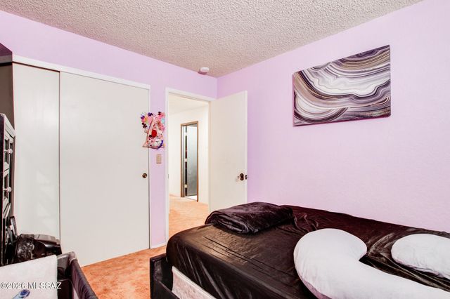 7520 S Camino Bello, Tucson, AZ 85746