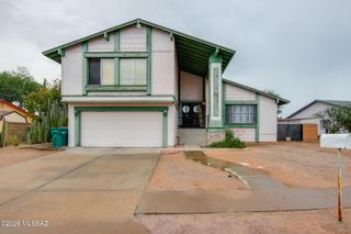 7520 S Camino Bello, Tucson, AZ 85746