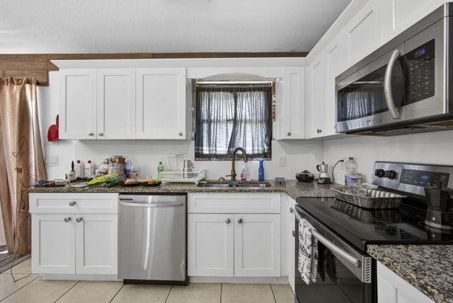 17851 62nd Road N, Loxahatchee, FL 33470