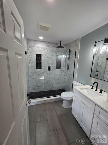 5285 E Holly Grove Road 43, Thomasville, NC 27360