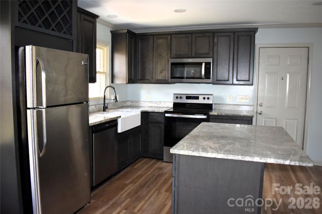 5285 E Holly Grove Road 43, Thomasville, NC 27360