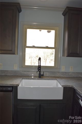 5285 E Holly Grove Road 43, Thomasville, NC 27360