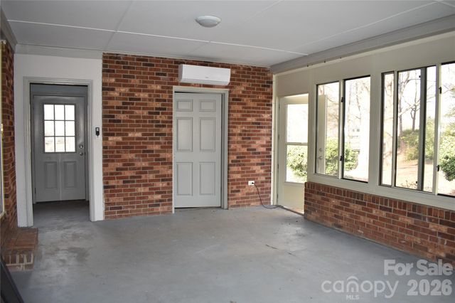 5285 E Holly Grove Road 43, Thomasville, NC 27360