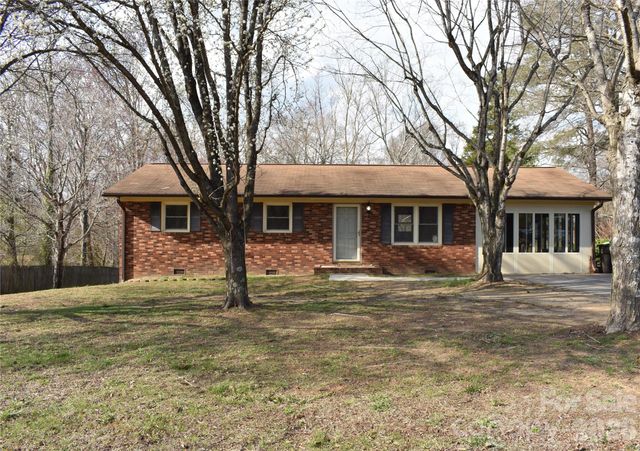 5285 E Holly Grove Road 43, Thomasville, NC 27360