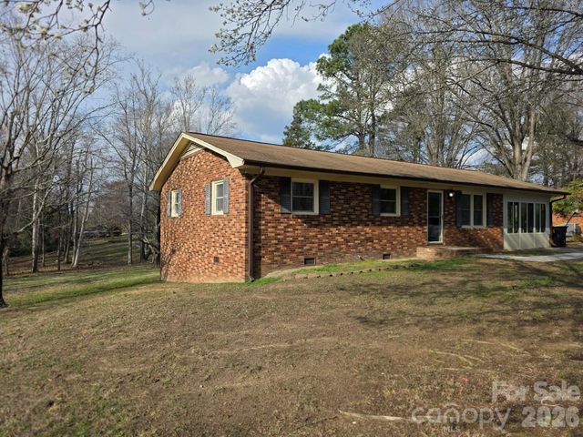 5285 E Holly Grove Road 43, Thomasville, NC 27360