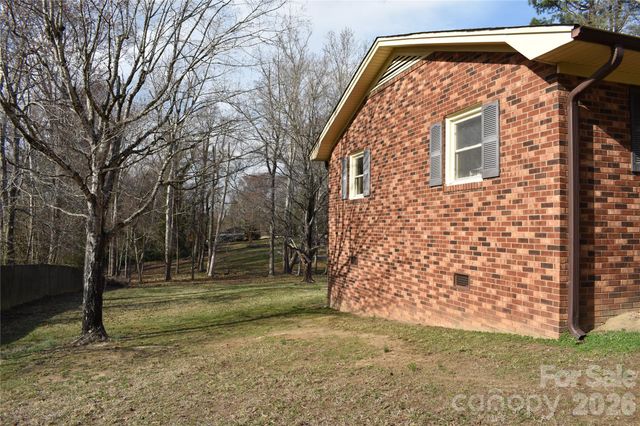 5285 E Holly Grove Road 43, Thomasville, NC 27360