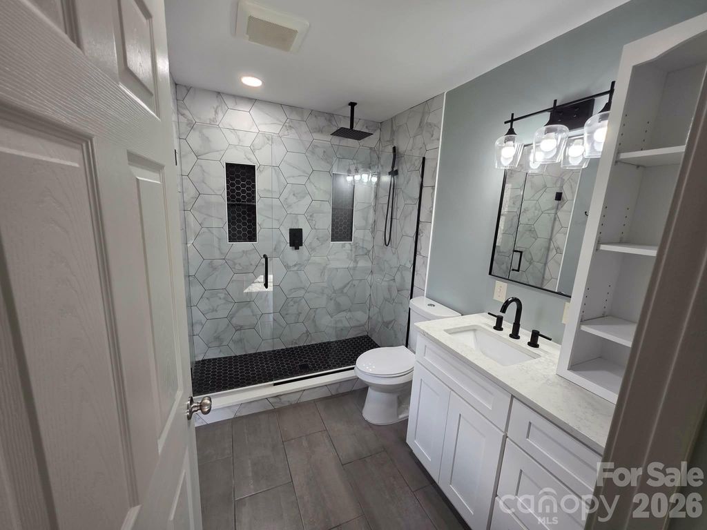 5285 E Holly Grove Road 43, Thomasville, NC 27360