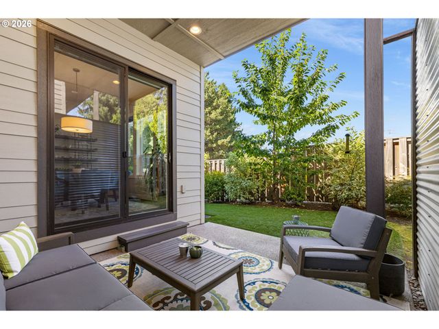 14647 Nw FRICKE Ln, Portland, OR 97229