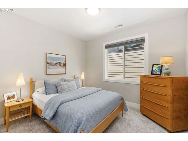 14647 Nw FRICKE Ln, Portland, OR 97229