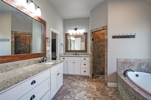 114 Summer Stone Court, Weatherford, TX 76087