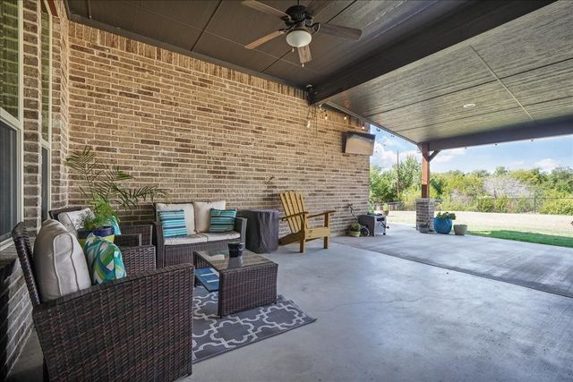 114 Summer Stone Court, Weatherford, TX 76087