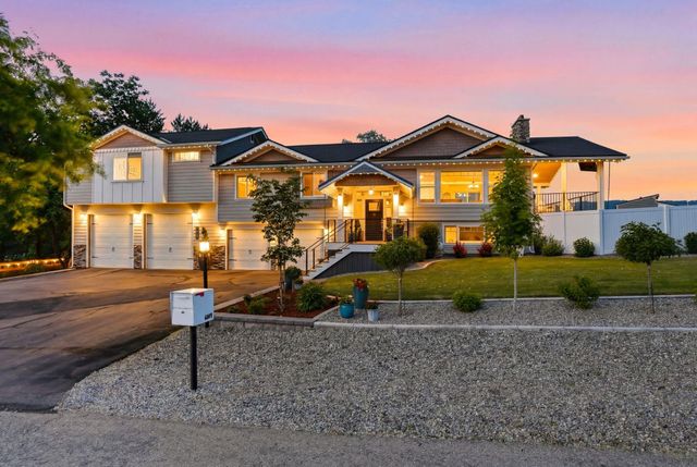 6819 S South Meadows Rd, Spokane, WA 99223