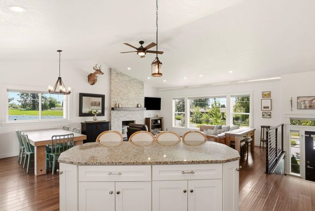 6819 S South Meadows Rd, Spokane, WA 99223