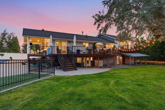 6819 S South Meadows Rd, Spokane, WA 99223