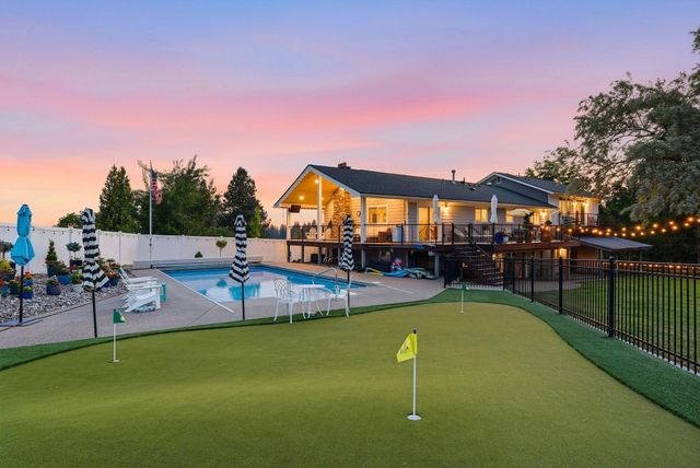 6819 S South Meadows Rd, Spokane, WA 99223