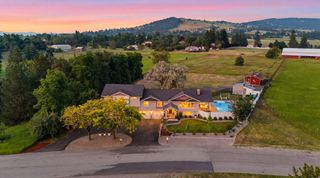 6819 S South Meadows Rd, Spokane, WA 99223