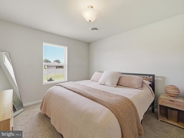220 BENEDICT AVE, Chambersburg, PA 17201