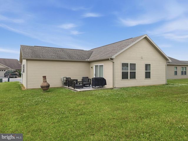 220 BENEDICT AVE, Chambersburg, PA 17201