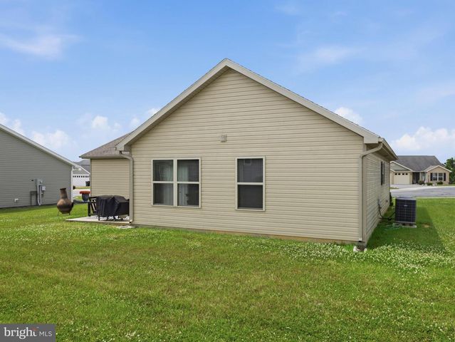 220 BENEDICT AVE, Chambersburg, PA 17201
