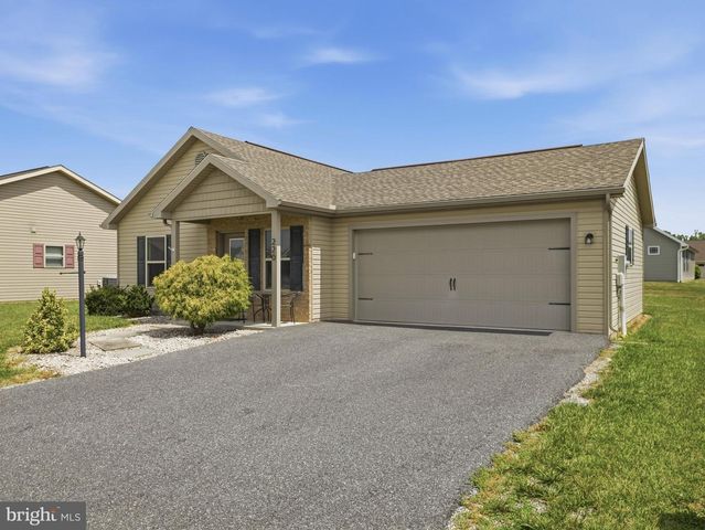 220 BENEDICT AVE, Chambersburg, PA 17201