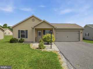220 BENEDICT AVE, Chambersburg, PA 17201
