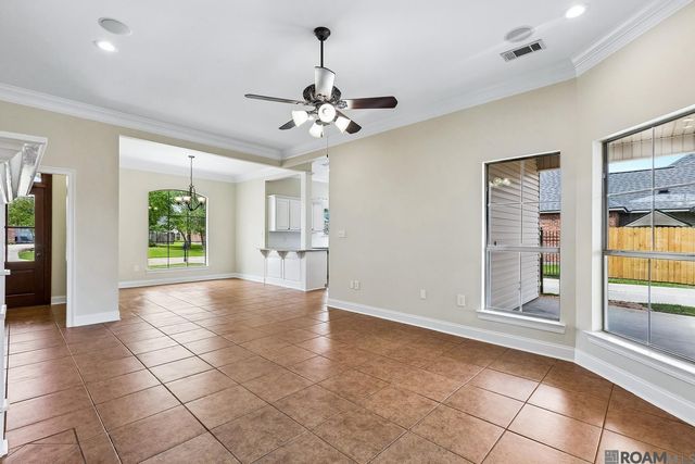 9066 Willow Point Dr, Denham Springs, LA 70726