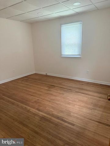 8 TINKER DR, Mount Holly, NJ 08060