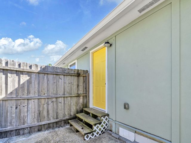 114 S Vestavia Street, Panama City Beach, FL 32413