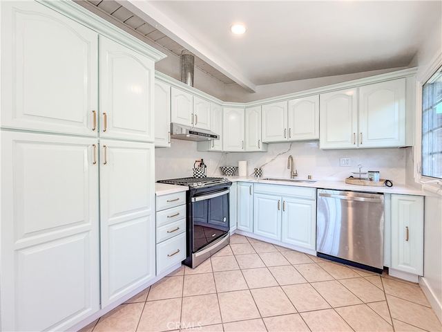18002 E Fondale, Azusa, CA 91702