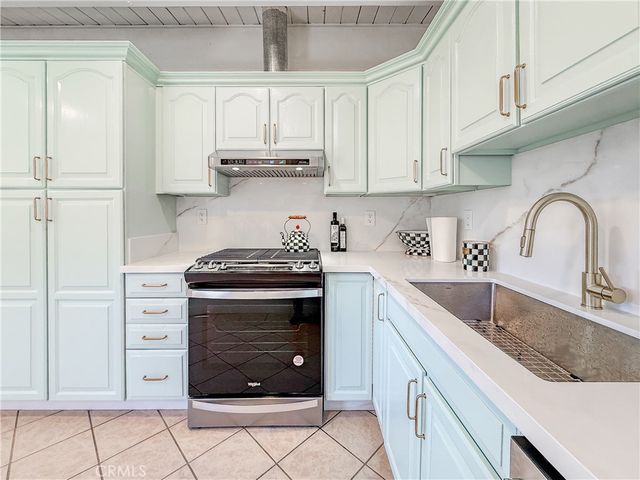 18002 E Fondale, Azusa, CA 91702