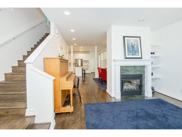 2533 Nw STIMPSON Ln, Portland, OR 97229